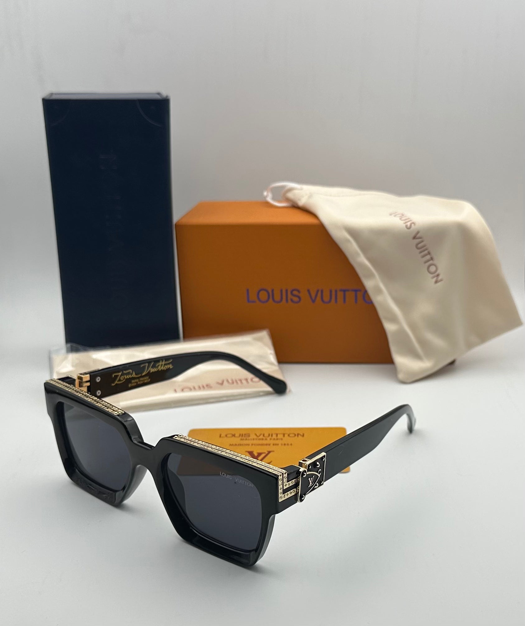 LOUIS VUITTON MILLIONAIRE